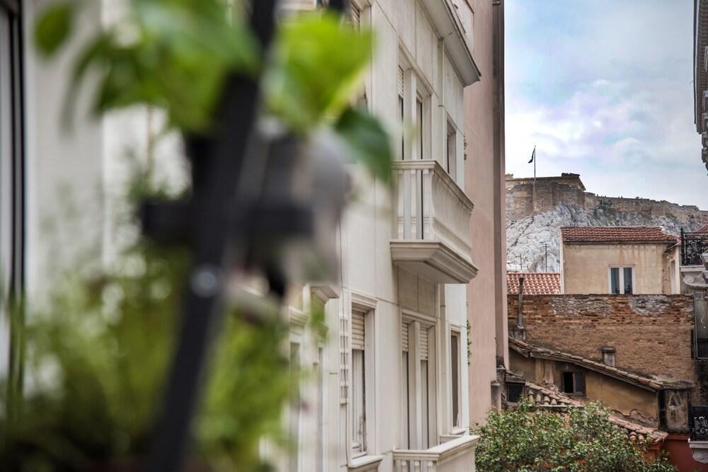 Ferienwohnung Living Near Acropolis By Sylvia Staikou 2Nd & 3D Floor Athen Exterior foto