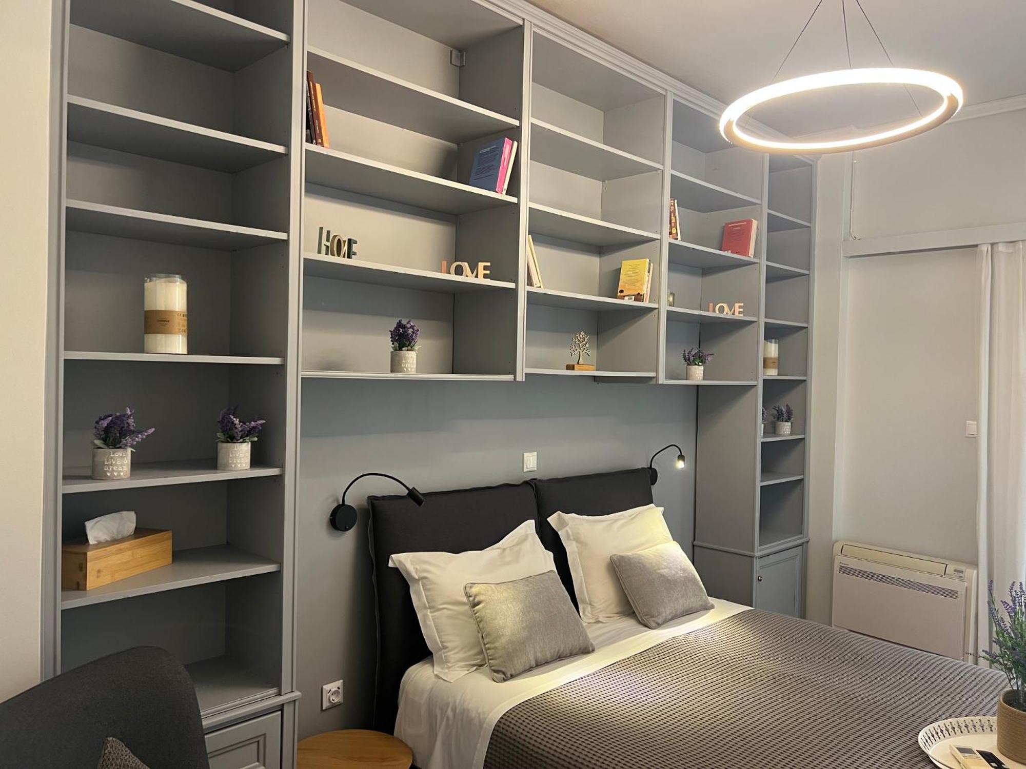Ferienwohnung Living Near Acropolis By Sylvia Staikou 2Nd & 3D Floor Athen Exterior foto