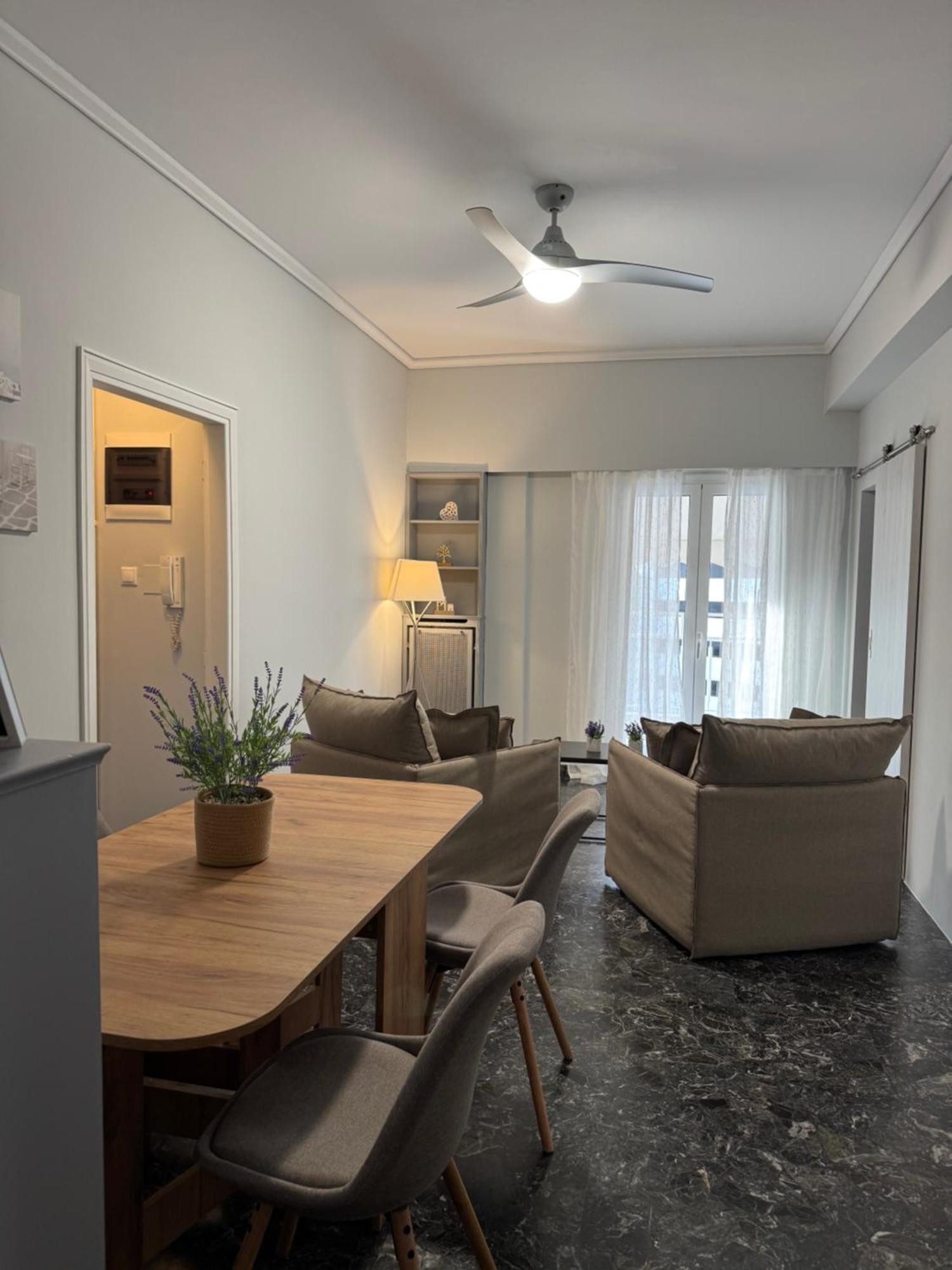 Ferienwohnung Living Near Acropolis By Sylvia Staikou 2Nd & 3D Floor Athen Exterior foto