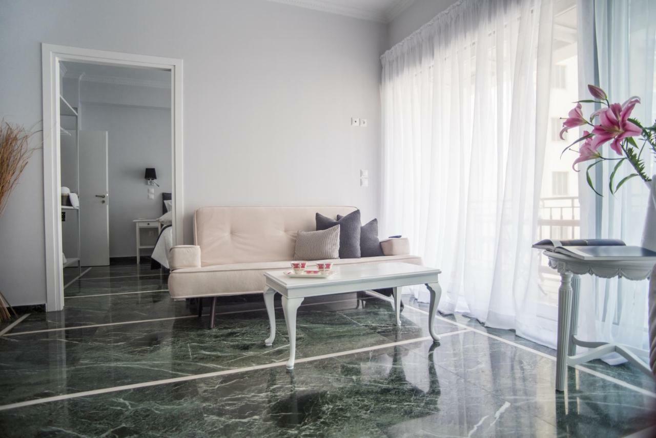 Ferienwohnung Living Near Acropolis By Sylvia Staikou 2Nd & 3D Floor Athen Exterior foto