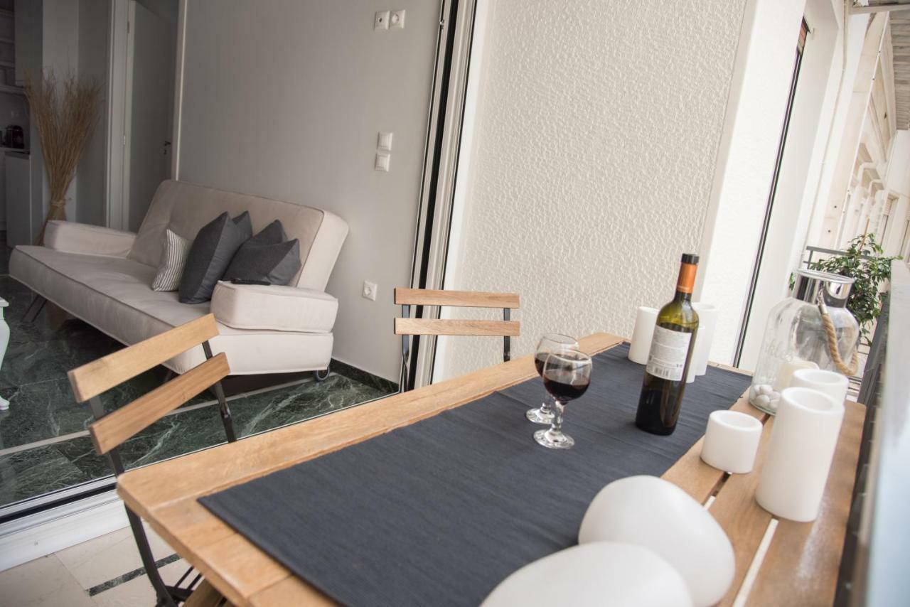 Ferienwohnung Living Near Acropolis By Sylvia Staikou 2Nd & 3D Floor Athen Exterior foto