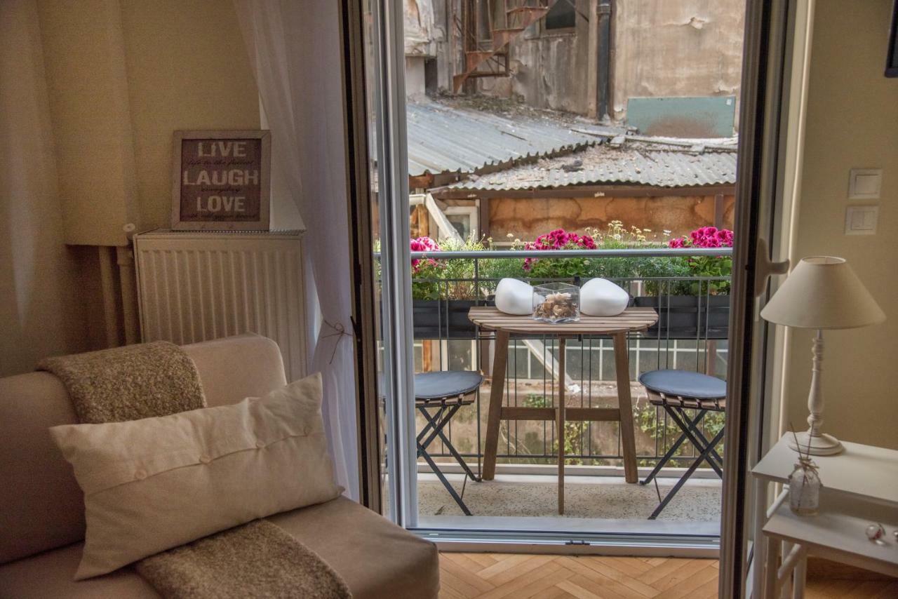 Ferienwohnung Living Near Acropolis By Sylvia Staikou 2Nd & 3D Floor Athen Exterior foto